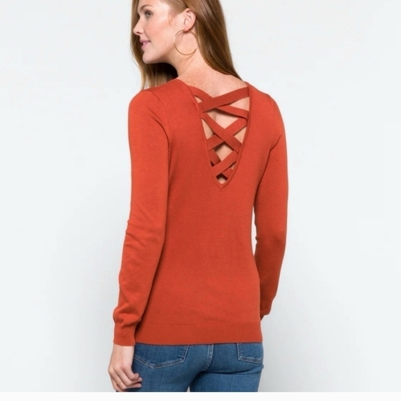 LOVE ♡ELLIE MIA BACK DETAIL SWEATER Women's Size XS V-Neckline, Pull Over - Picture 10 of 11